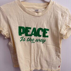 Levi Cropped T-shirt